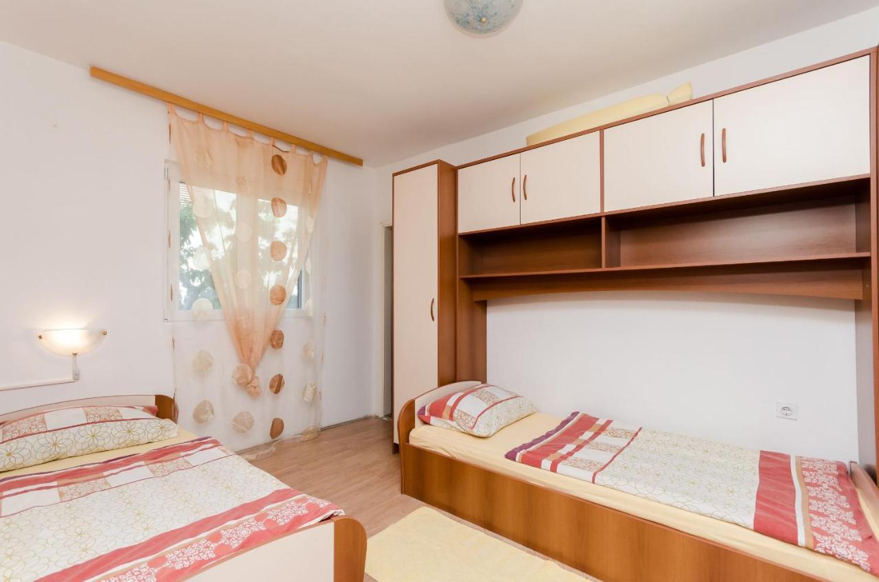 Apartments Albina 洛帕 外观 照片