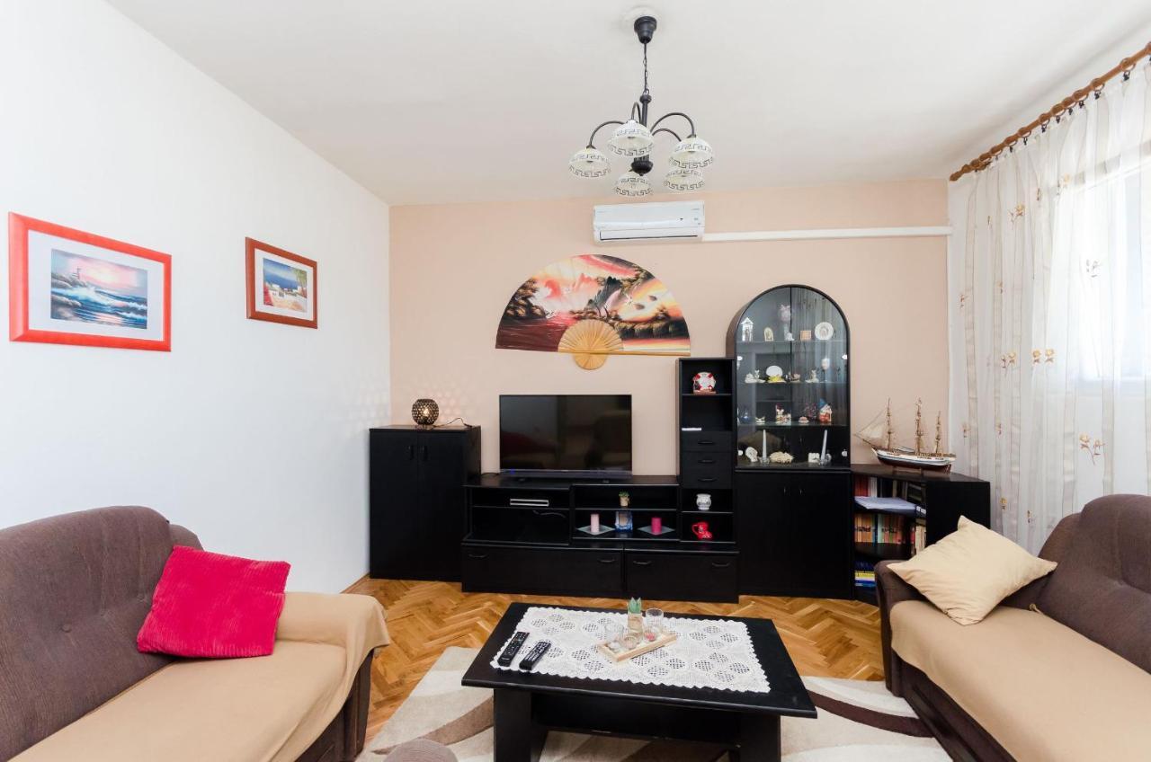 Apartments Albina 洛帕 外观 照片