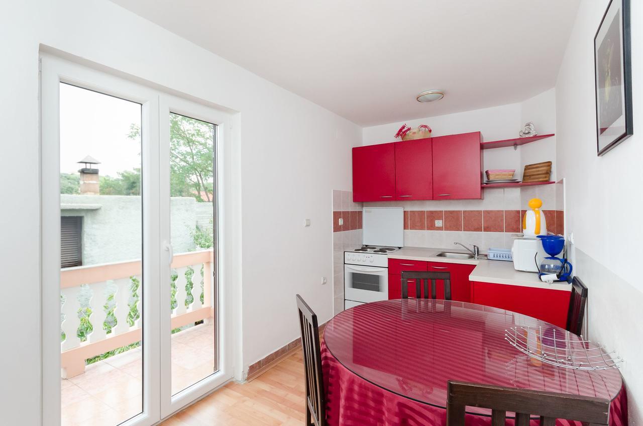 Apartments Albina 洛帕 外观 照片