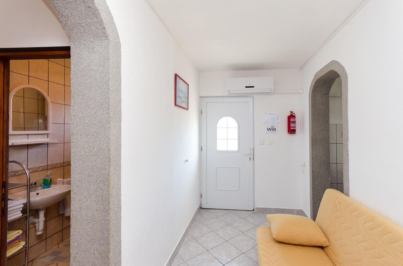 Apartments Albina 洛帕 外观 照片