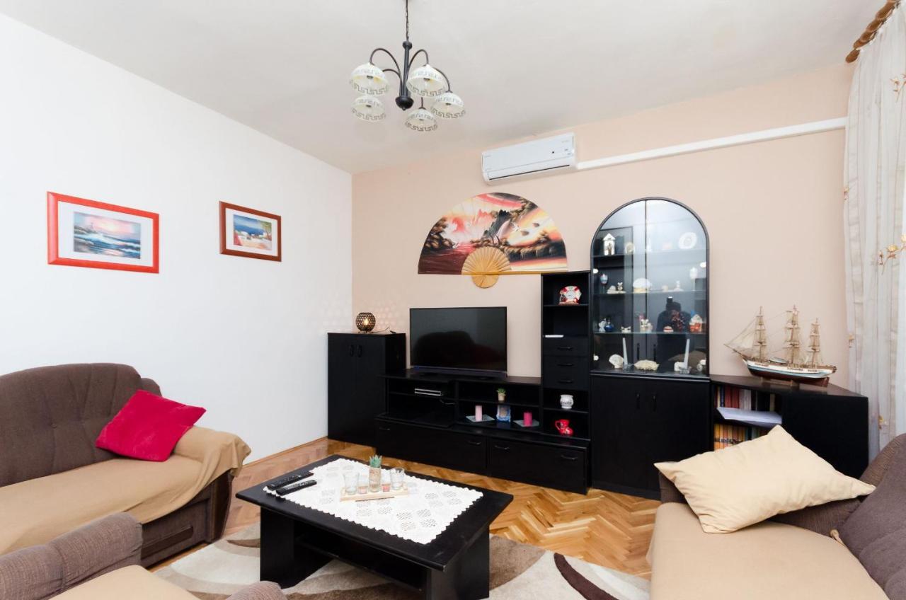 Apartments Albina 洛帕 外观 照片